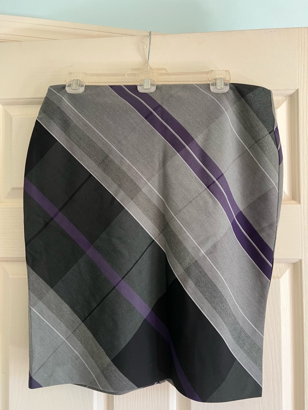 Tracy Evans Black and Gray Patterned Skirt